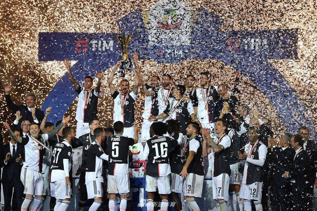 强强联手德甲劲旅拜仁慕尼黑签下葡萄牙射手朗拿甸的简单介绍 强强联手德甲劲旅拜仁慕尼黑签下葡萄牙射手朗拿甸的简单介绍