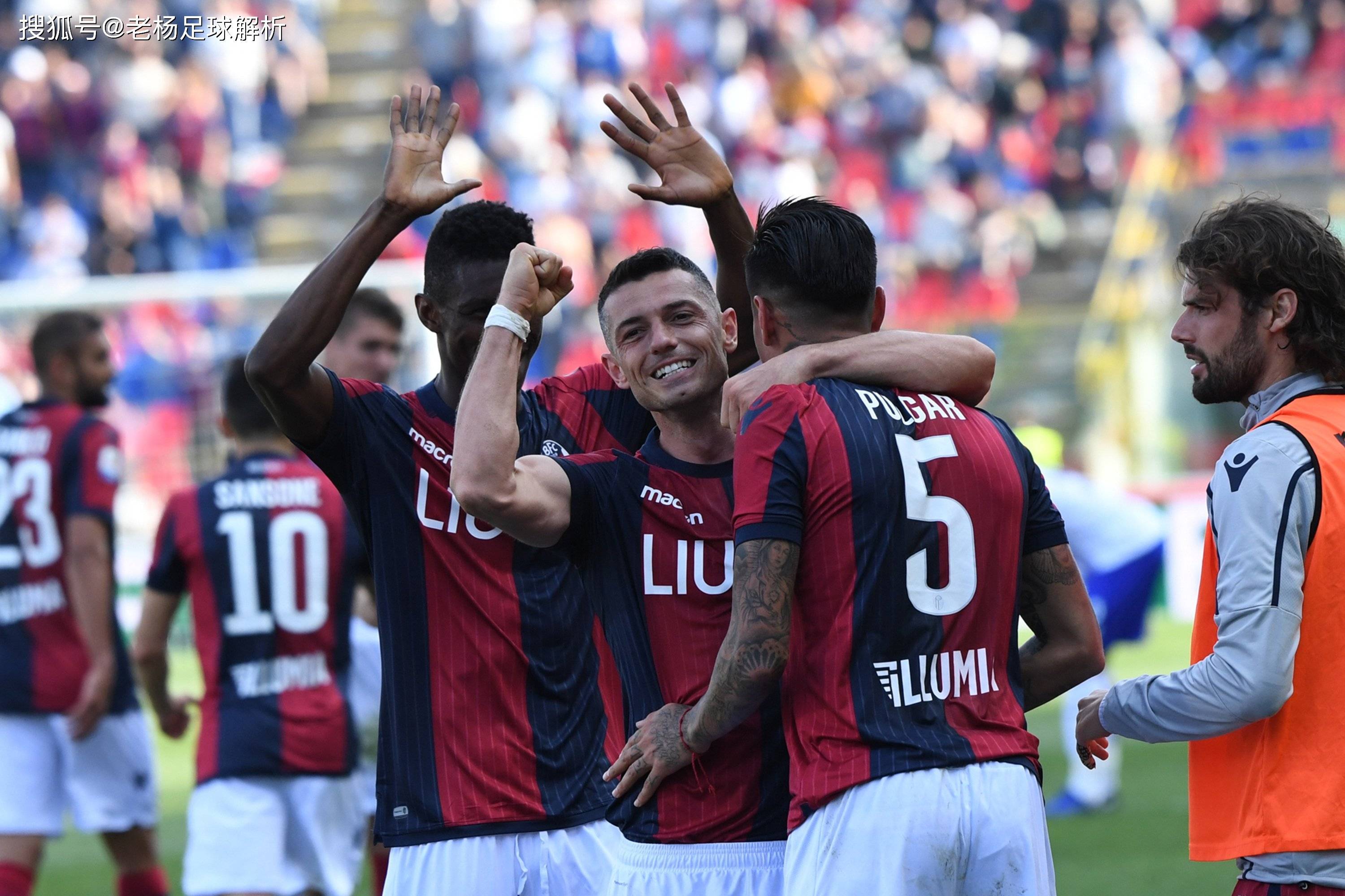 包含莫斯科狂欢球队取得进球,赢得比赛的词条 包含莫斯科狂欢球队取得进球,赢得比赛的词条