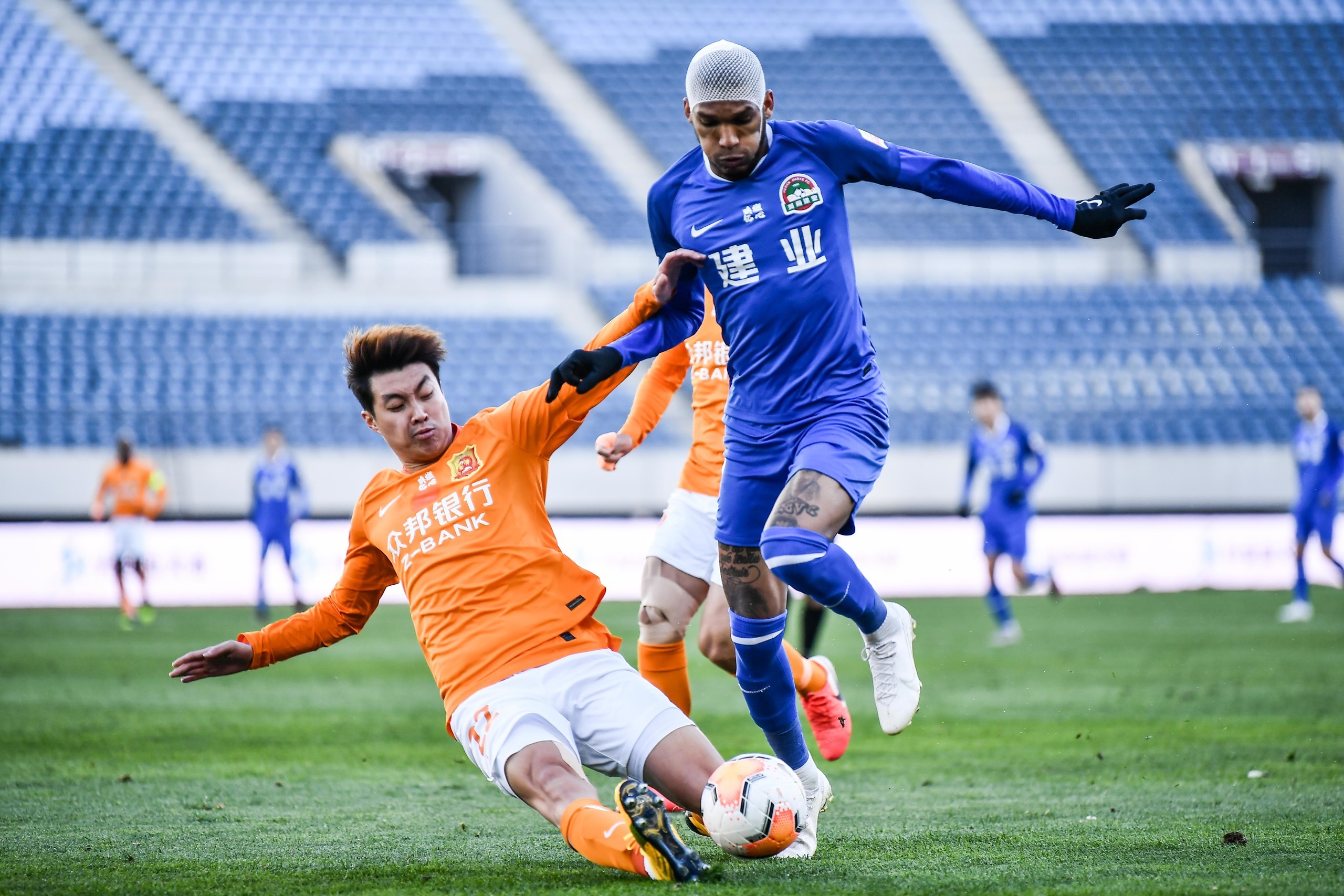 关于河南建业逆转武汉卓尔,全取三分的信息 关于河南建业逆转武汉卓尔,全取三分的信息