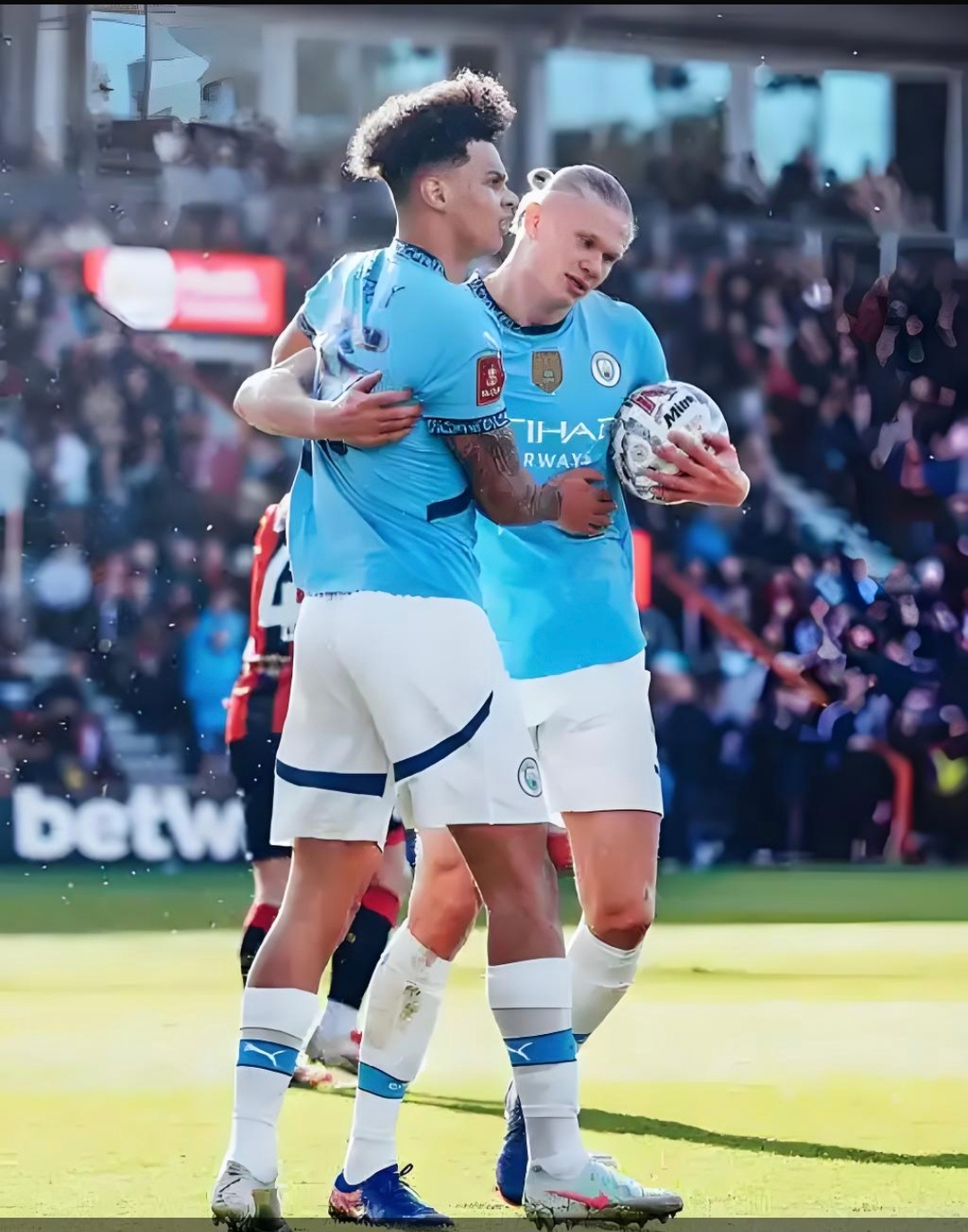 曼城中锋连续破门,英格兰足球比赛中成为焦点 曼城中锋连续破门,英格兰足球比赛中成为焦点