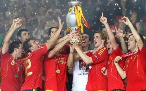 欧洲杯比赛场面独具魅力呈现球迷欢呼 欧洲杯比赛场面独具魅力呈现球迷欢呼