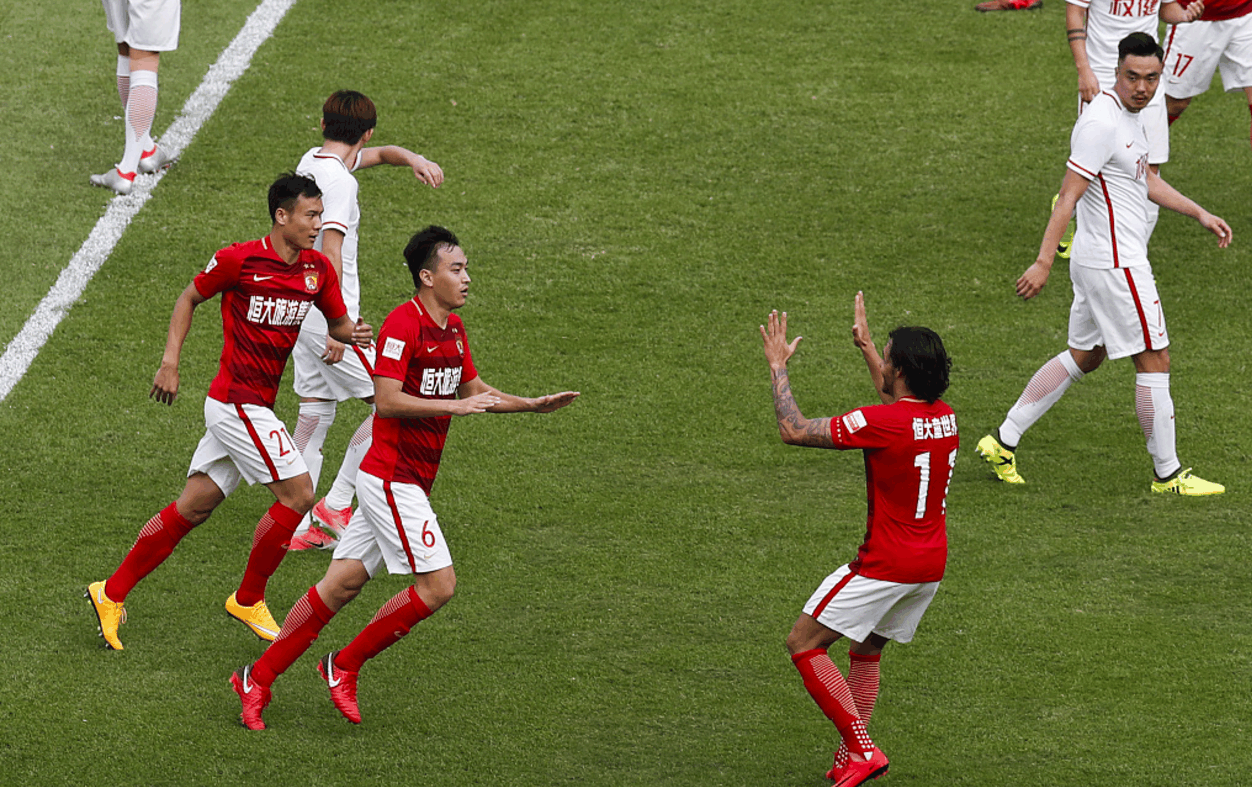 关于富力客场不敌恒大,遭遇两连败的信息 关于富力客场不敌恒大,遭遇两连败的信息