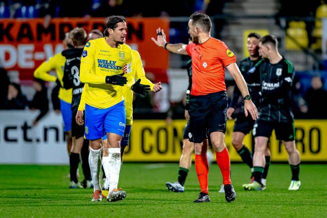 罗马备战兹沃勒,欲夺取客场三分的简单介绍 罗马备战兹沃勒,欲夺取客场三分的简单介绍