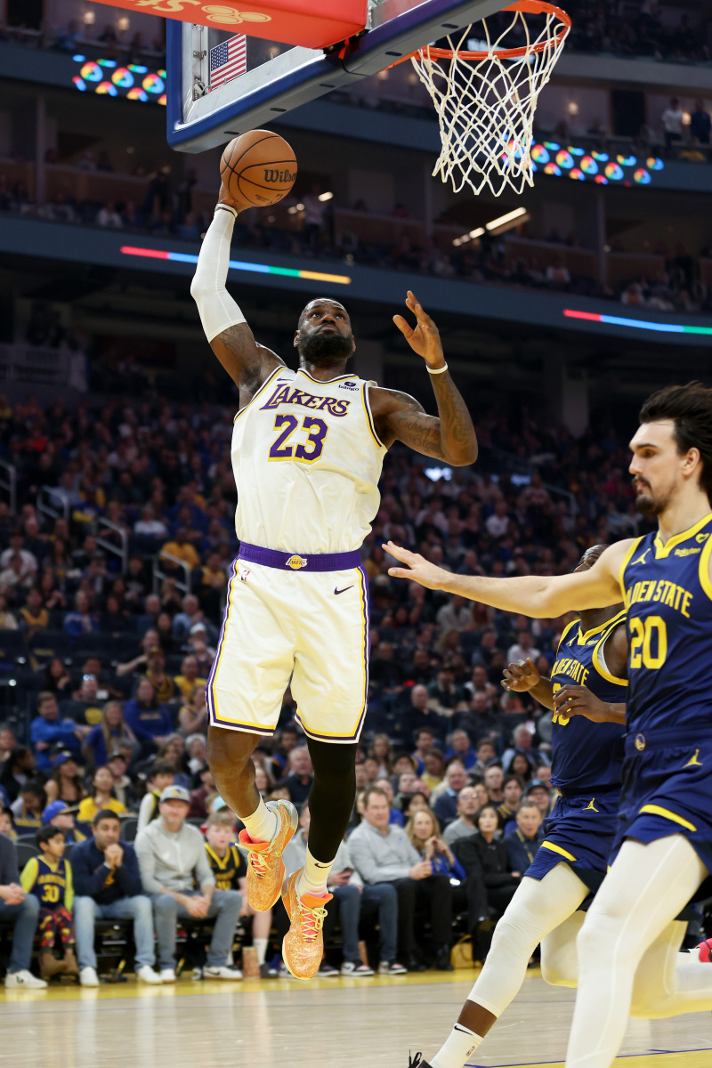 湖人击溃掘金,实力碾压 湖人击溃掘金,实力碾压