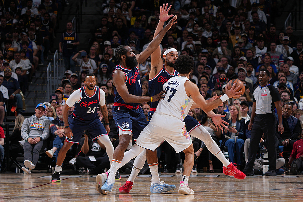 火箭击退掘金,维斯特布鲁克32分高光 火箭击退掘金,维斯特布鲁克32分高光