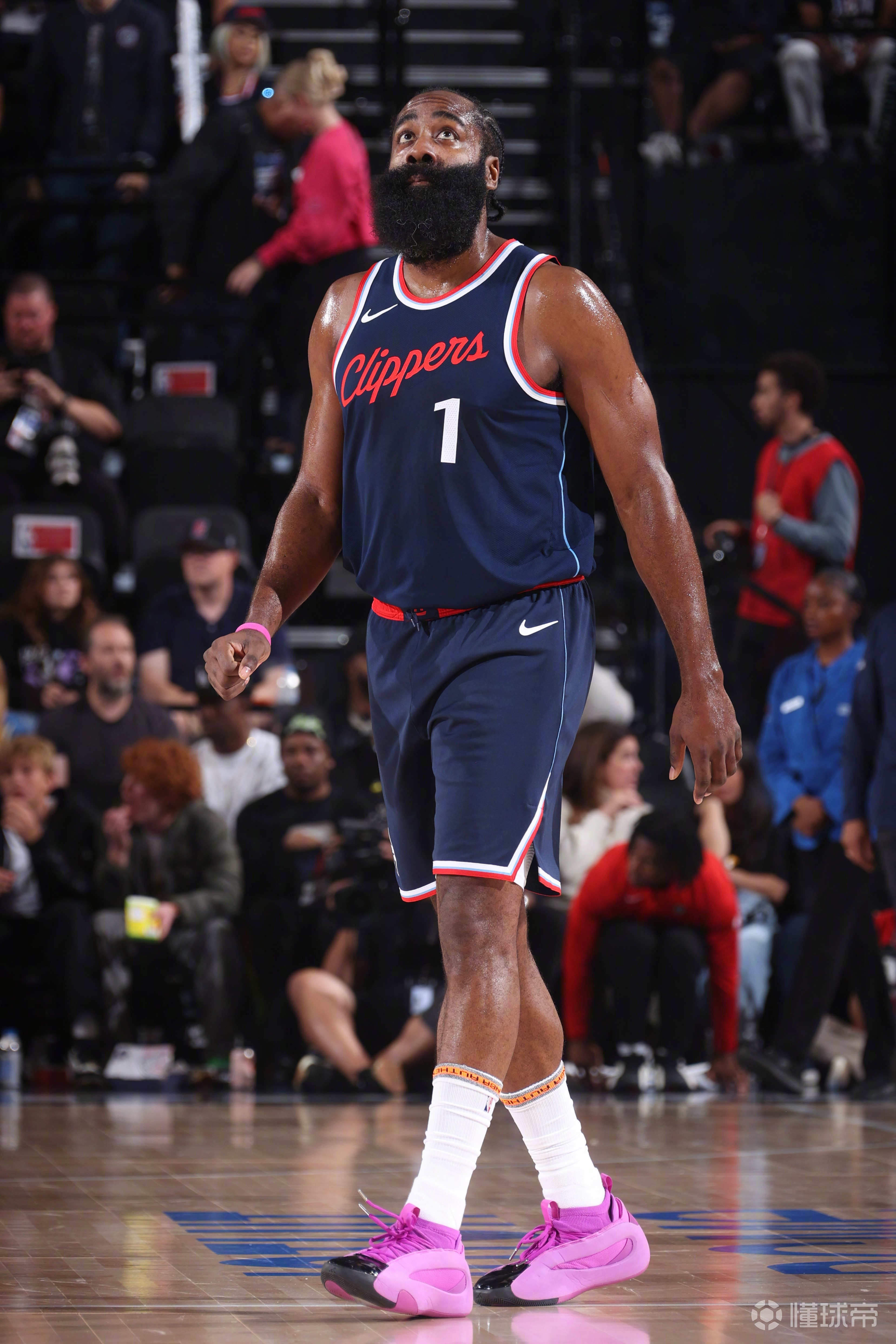 快船比赛连胜,稳坐榜首 快船比赛连胜,稳坐榜首