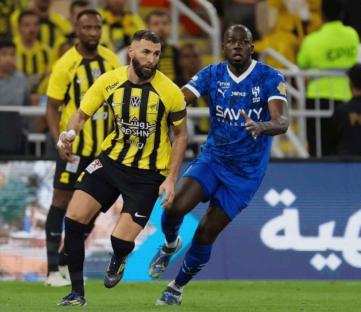 瑞典血洗利物浦,本泽马统治全场 瑞典血洗利物浦,本泽马统治全场