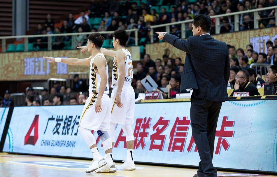 上海与广州激烈角逐,双方实力不相上下的简单介绍 上海与广州激烈角逐,双方实力不相上下的简单介绍