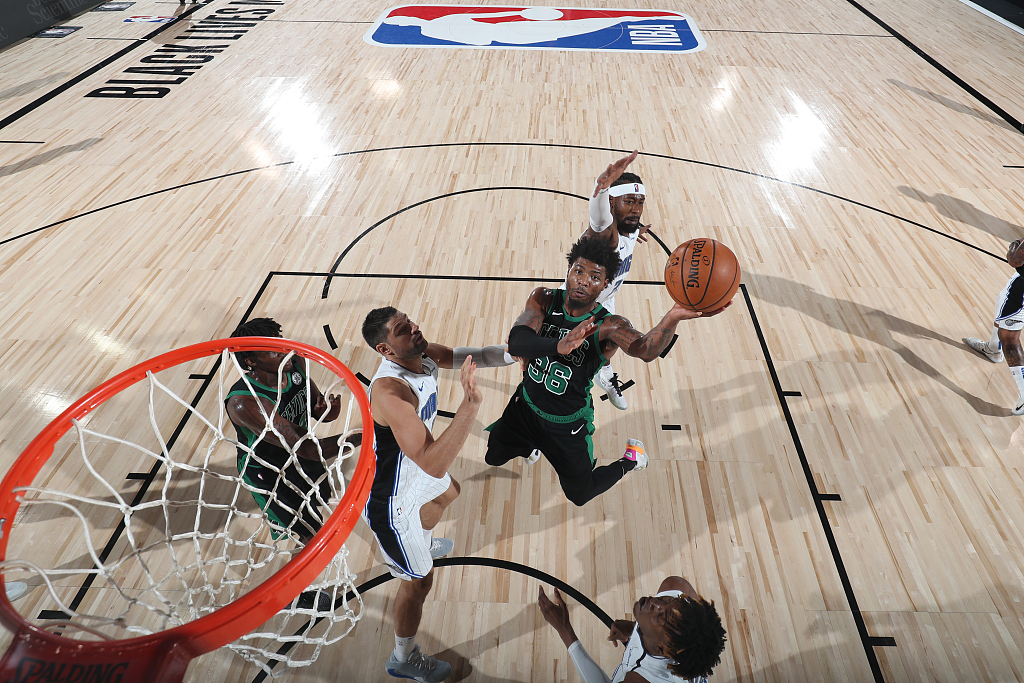 猛龙客场大胜鹈鹕取十连胜 猛龙客场大胜鹈鹕取十连胜