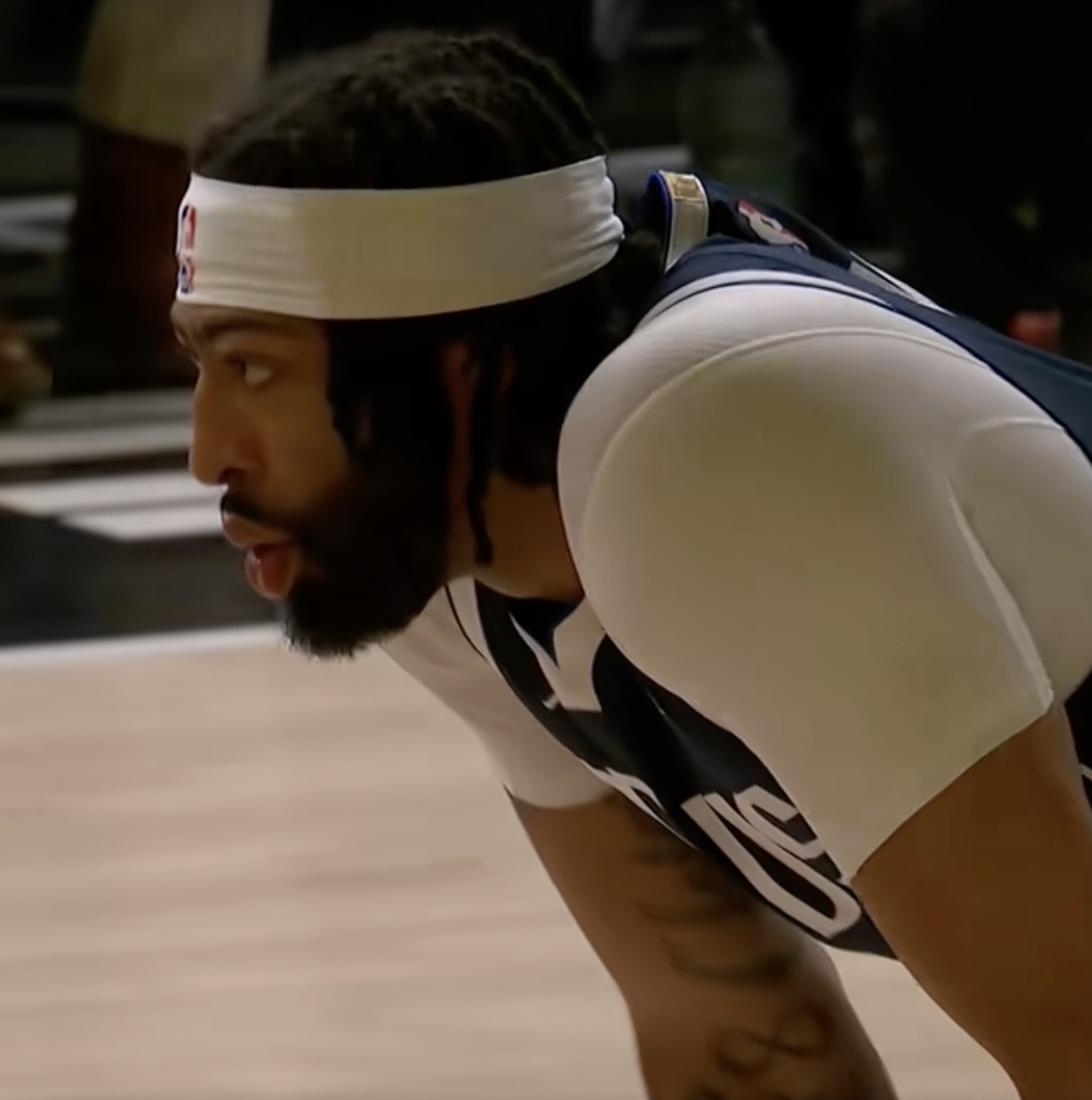 独行侠主场战胜黄蜂,战绩继续稳定 独行侠主场战胜黄蜂,战绩继续稳定