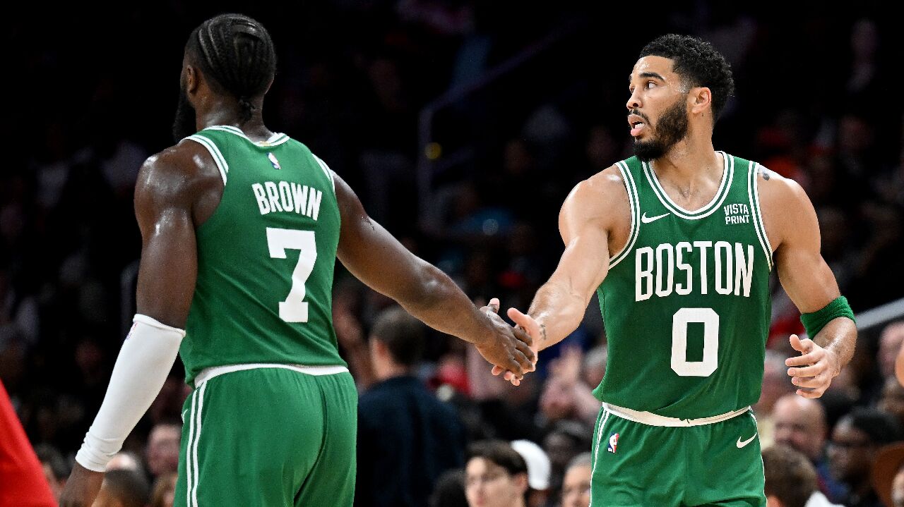 绿军逆转战胜雷霆保持不败 绿军逆转战胜雷霆保持不败