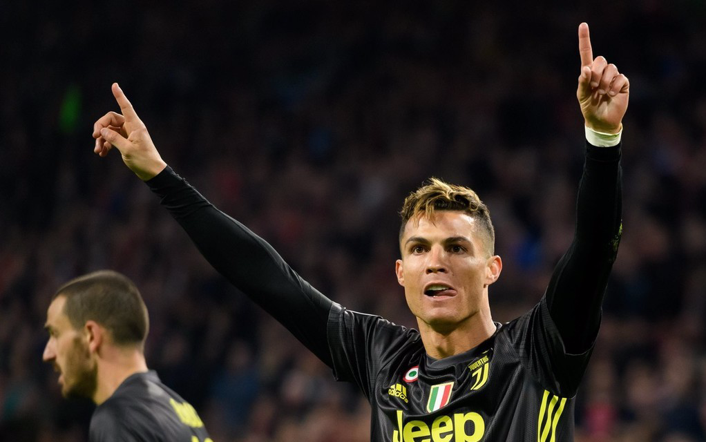 尤文客场憾负曼联，小组出线形势严峻